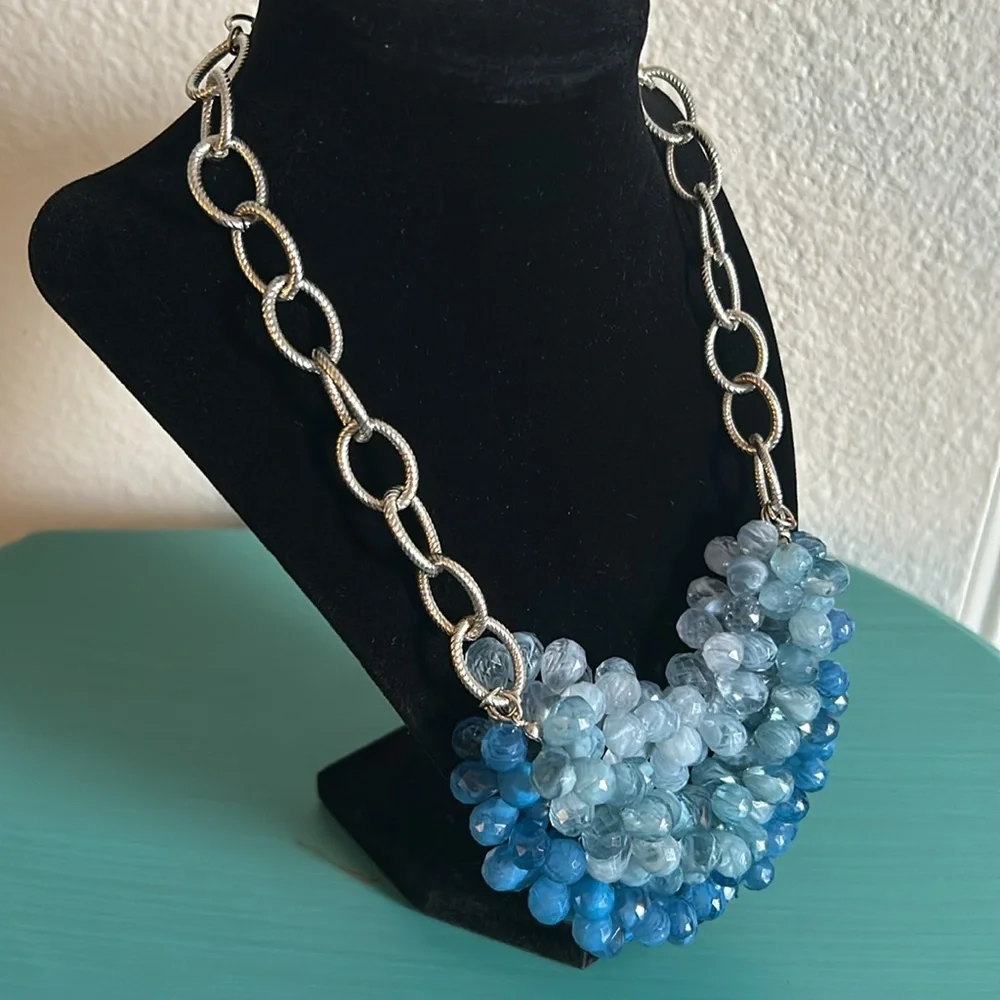 Loft Faceted Ocean Blues Statement Necklace on Silver Tone Oval Link Chain - Picture 2 of 6